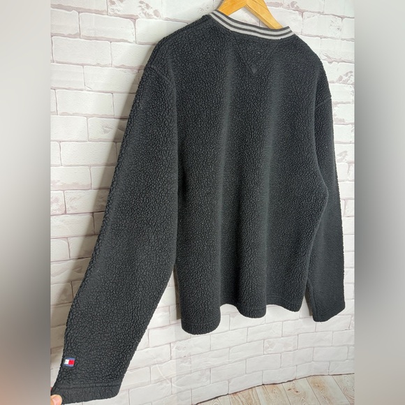 Tommy Hilfiger Black Sherpa V-Neck Pullover | Vintage Preppy Streetwear Cozycore - Picture 4 of 9
